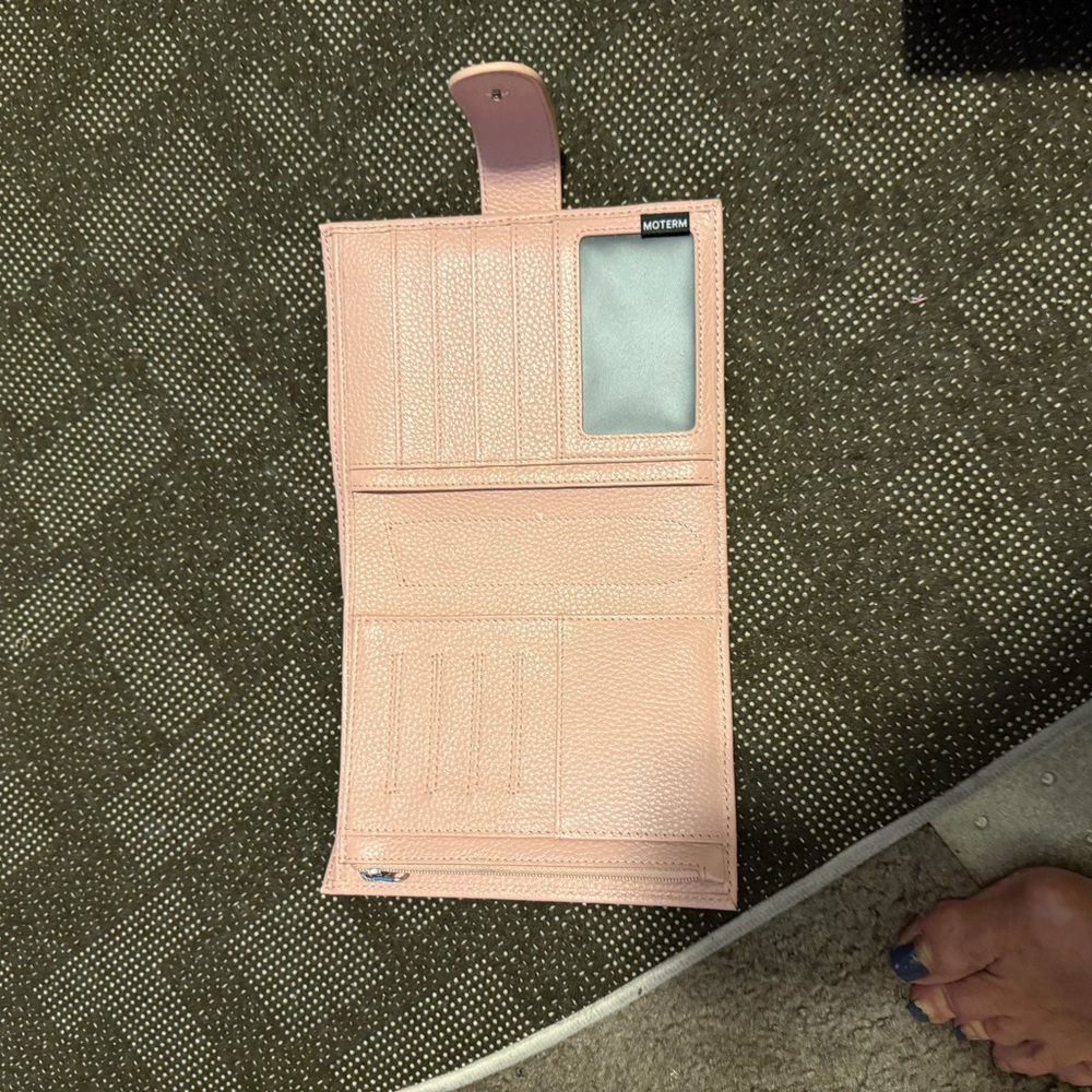 Pink Leather Wallet - Picture 5 of 9